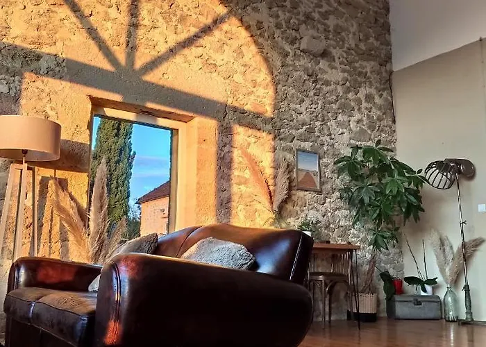 ゲストハウス Les Sequoias *